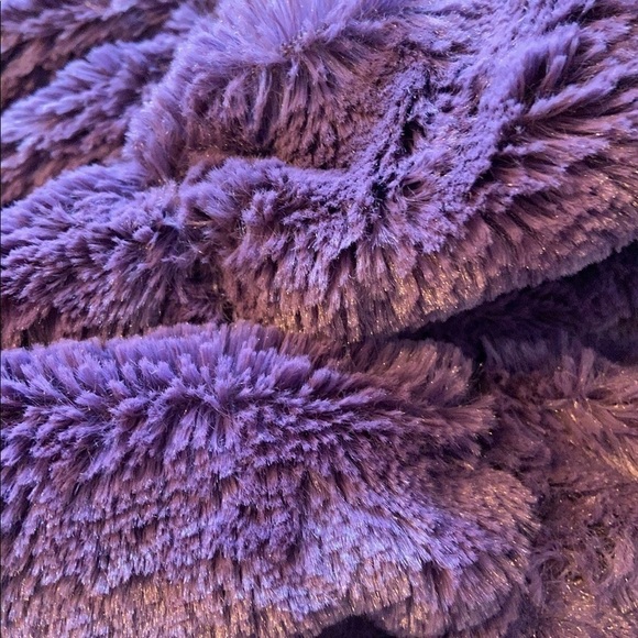 𝅺bundle of 2 Minky Scarves - Picture 5 of 10